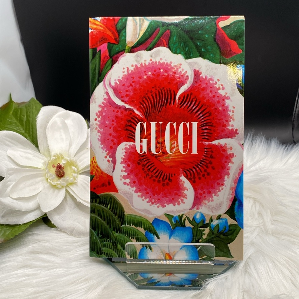 GUCCI FLORAL JOURNAL NOTEBOOK 8.25” x 5.25” x .25” NEW w/ GUCCI RIBBON HARDCOVER